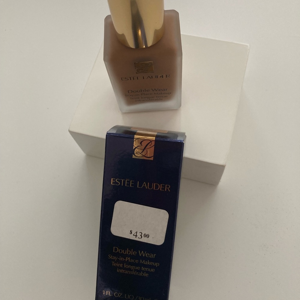 ESTEE LAUDER DOUBLE WEAR FOUNDATION
